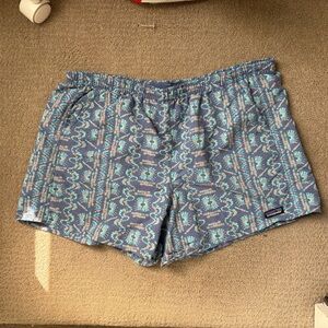 Patagonia Baggies 2.5” inseam patterned shorts